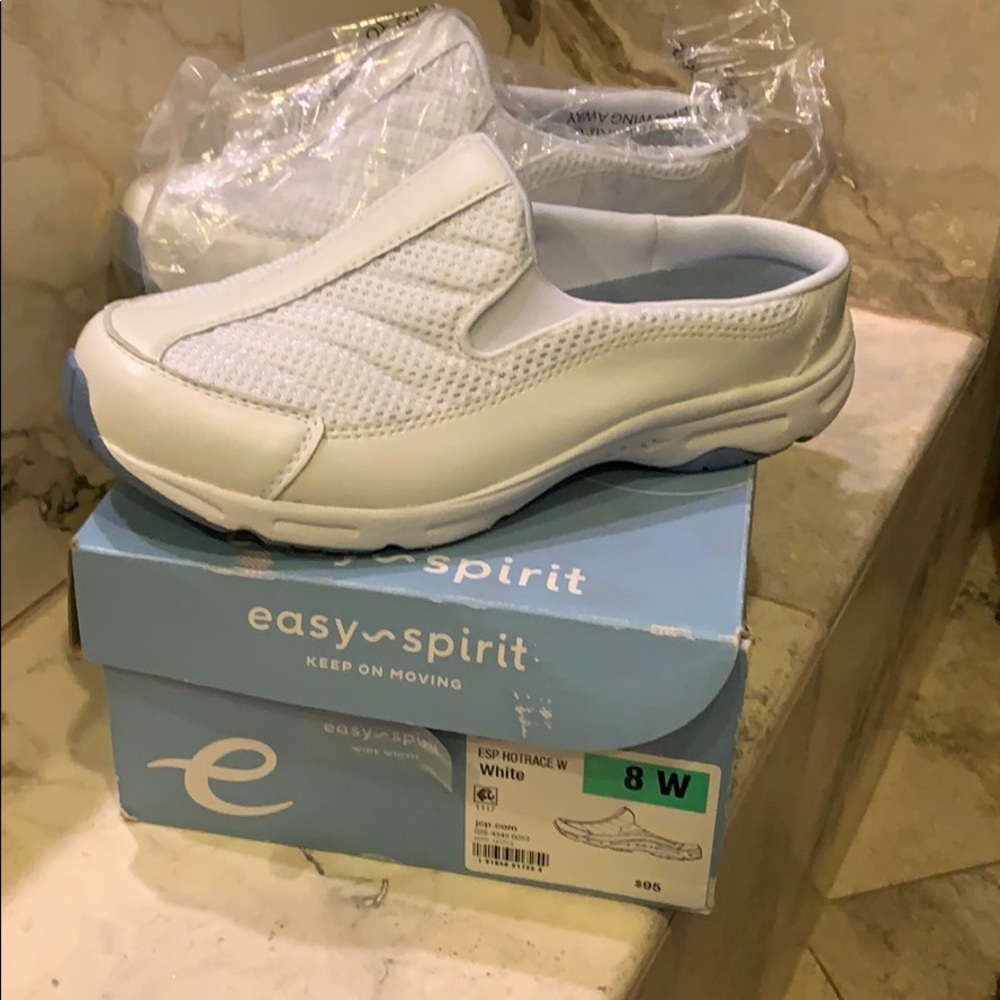 Easy Spirit Women’s Hotrace Slip-On Shoe